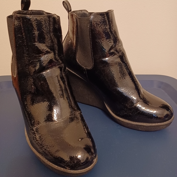 Womens Patent Leather Rain Boot - Picture 1 of 8
